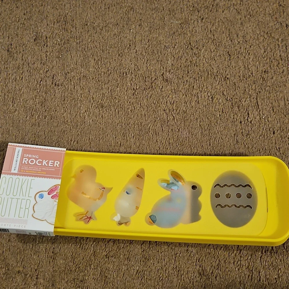Williams Sonoma Yellow Spring Rocker Cookie Cutter Set